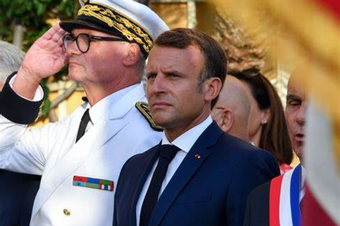 Macron Appelle à l'Unité lors de la Commémoration de Bormes-les-Mimosas